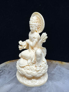 7.75" Palm nut carved Thousand hand Guan Yin w/ heart sutra XE42