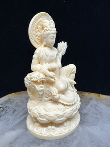 7.75" Palm nut carved Thousand hand Guan Yin w/ heart sutra XE42