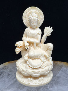 7.75" Palm nut carved Thousand hand Guan Yin w/ heart sutra XE42