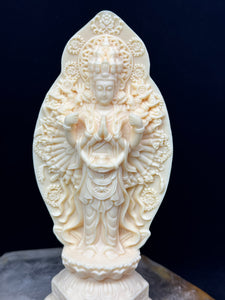 7.75" Palm nut carved Thousand hand Guan Yin w/ heart sutra XE42