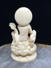 Load image into Gallery viewer, 7.75&quot; Palm nut carved Thousand hand Guan Yin w/ heart sutra XE42
