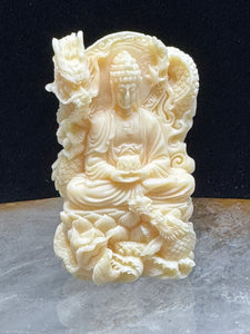 7.75" Palm nut carved Thousand hand Guan Yin w/ heart sutra XE42