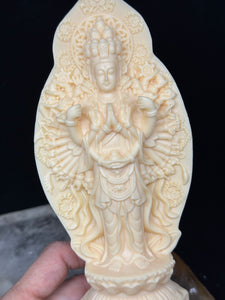 7.75" Palm nut carved Thousand hand Guan Yin w/ heart sutra XE42