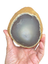 Load image into Gallery viewer, Agate enhydro with crystal meaning card ZF26
