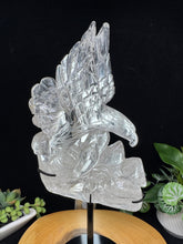 Load image into Gallery viewer, 11 1/2&quot; Clear Quartz Eagle Carving on Custom Stand – SZ94
