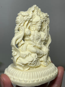 Carved Palm nut double sided Quan Yin with gift box V15n
